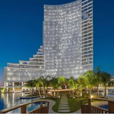 Grand Sapphire Casino And Residents *